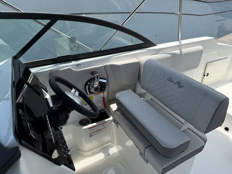 Slide: The Image of Sea Ray SDX 230 Outboard 2026 - 18
