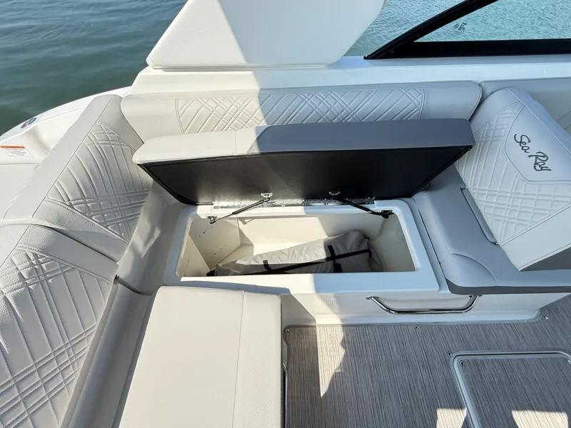 Slide: The Image of Sea Ray SDX 230 Outboard 2027 - 21