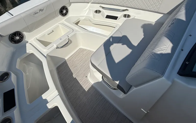 Slide: The Image of Sea Ray SDX 230 Outboard 2027 - 22