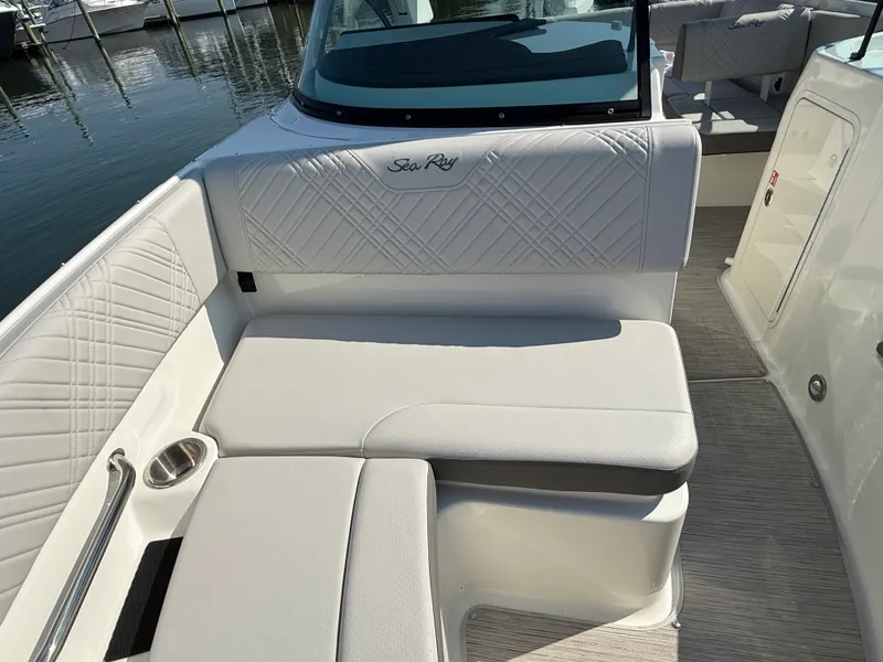 Slide: The Image of Sea Ray SDX 230 Outboard 2027 - 23
