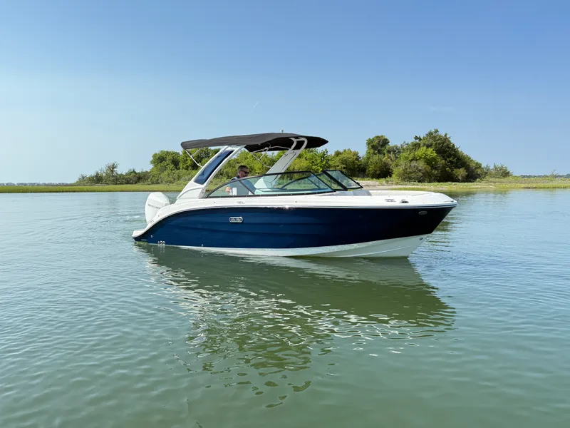 Slide: The Image of Sea Ray SDX 230 Outboard 2027 - 5