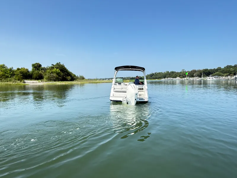 Slide: The Image of Sea Ray SDX 230 Outboard 2027 - 6