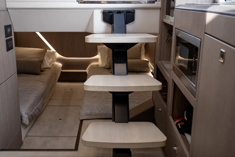 Slide: The Image of Galeon 375 GTO 2026 - 103