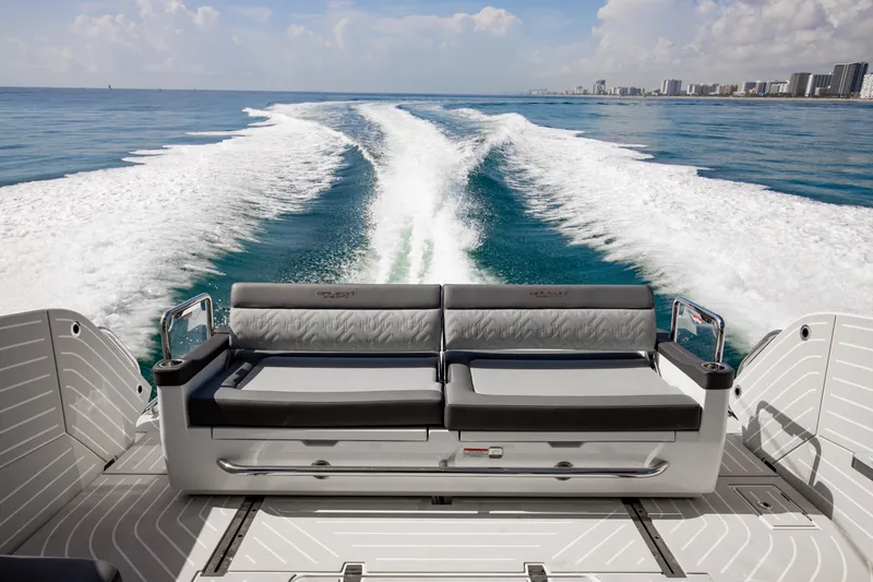 Slide: The Image of Galeon 375 GTO 2026 - 28