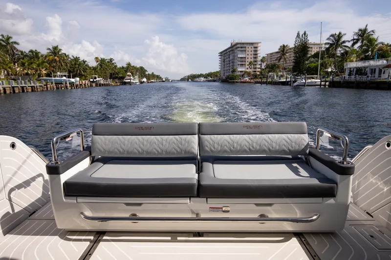 Slide: The Image of Galeon 375 GTO 2026 - 29