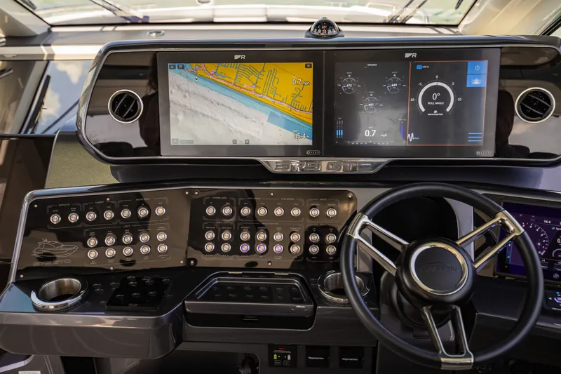 Slide: The Image of Galeon 375 GTO 2026 - 67