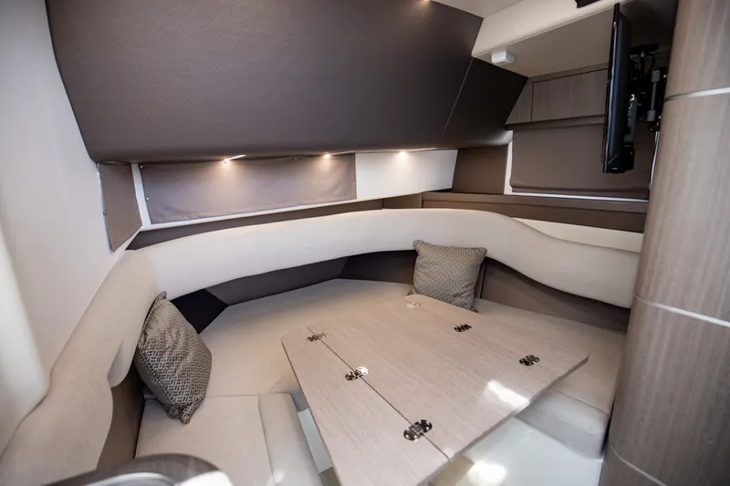 Slide: The Image of Galeon 375 GTO 2026 - 105