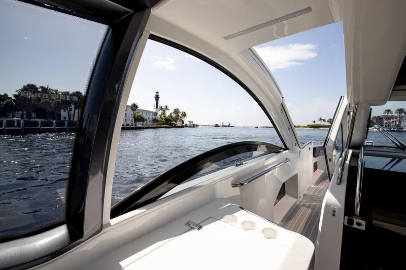 Slide: The Image of Galeon 375 GTO 2026 - 80