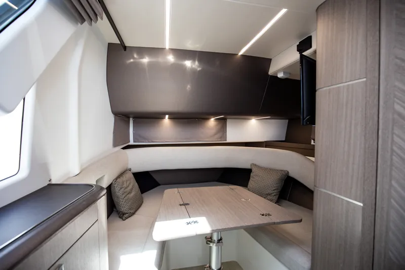 Slide: The Image of Galeon 375 GTO 2026 - 104