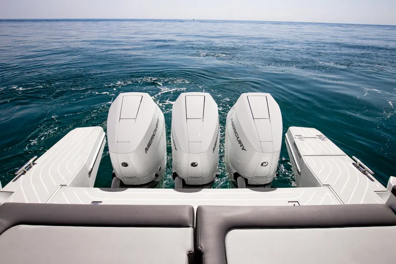Slide: The Image of Galeon 375 GTO 2026 - 20