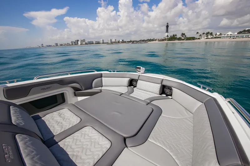 Slide: The Image of Galeon 375 GTO 2026 - 89