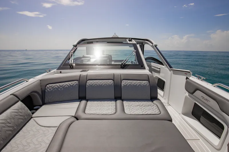 Slide: The Image of Galeon 375 GTO 2026 - 87