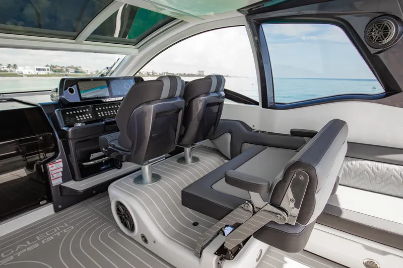 Slide: The Image of Galeon 375 GTO 2026 - 60