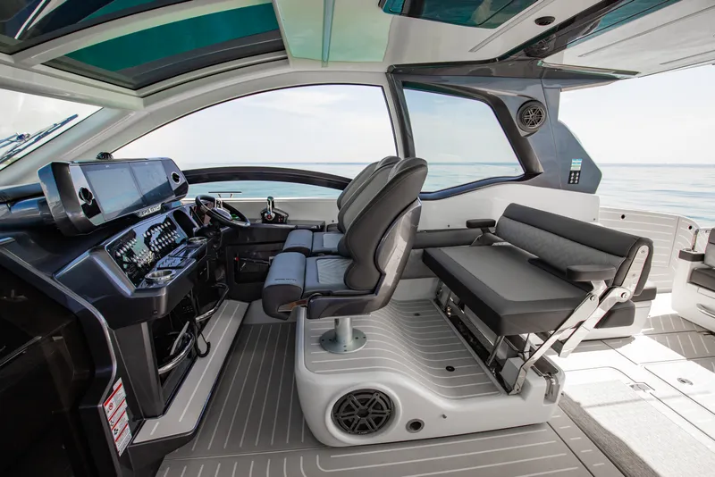 Slide: The Image of Galeon 375 GTO 2026 - 57