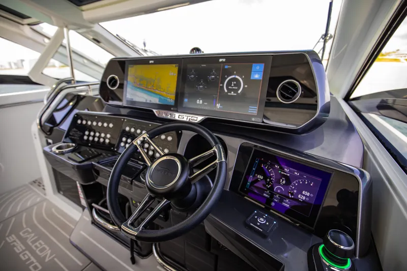 Slide: The Image of Galeon 375 GTO 2026 - 74