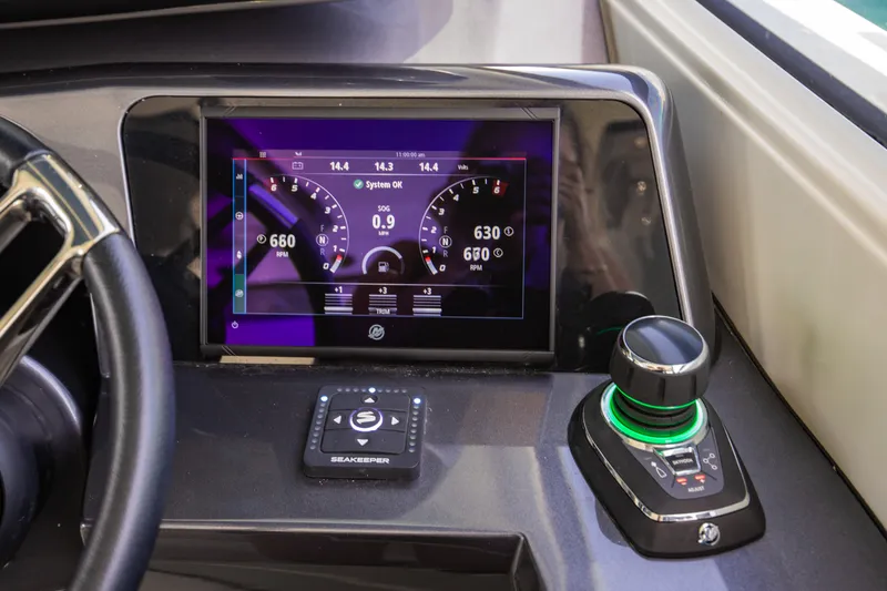 Slide: The Image of Galeon 375 GTO 2026 - 73