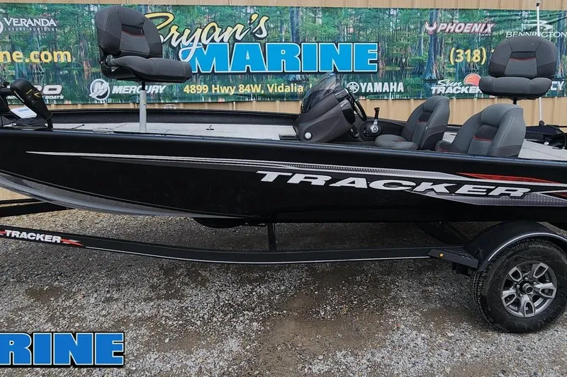 The Image of 2023 Tracker Pro Team 190 TX boat displayed at Bryan's Marine dealership. - 3