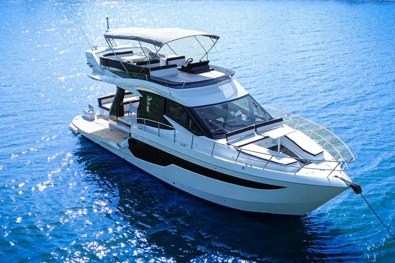 Slide: The Image of Galeon 500 FLY 2019 - 4