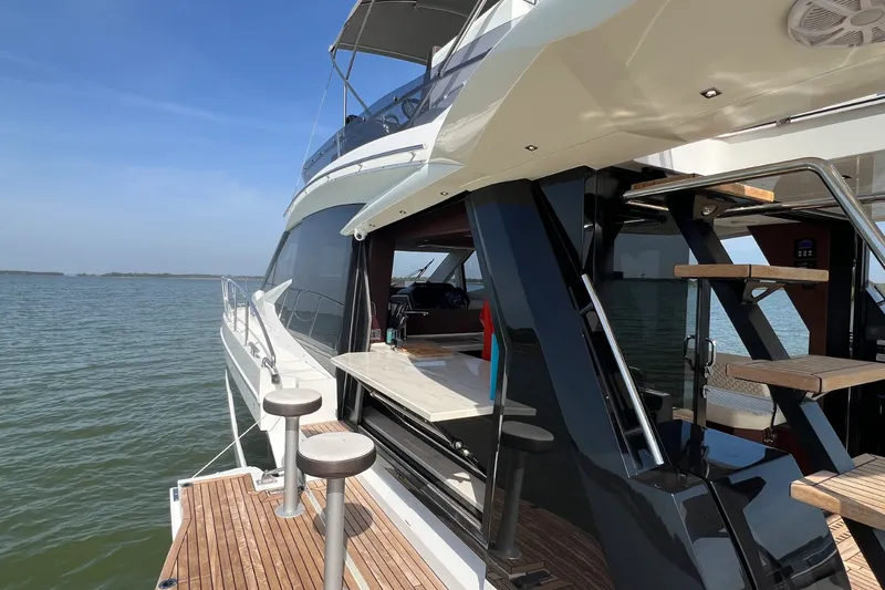 Slide: The Image of Galeon 500 FLY 2019 - 9