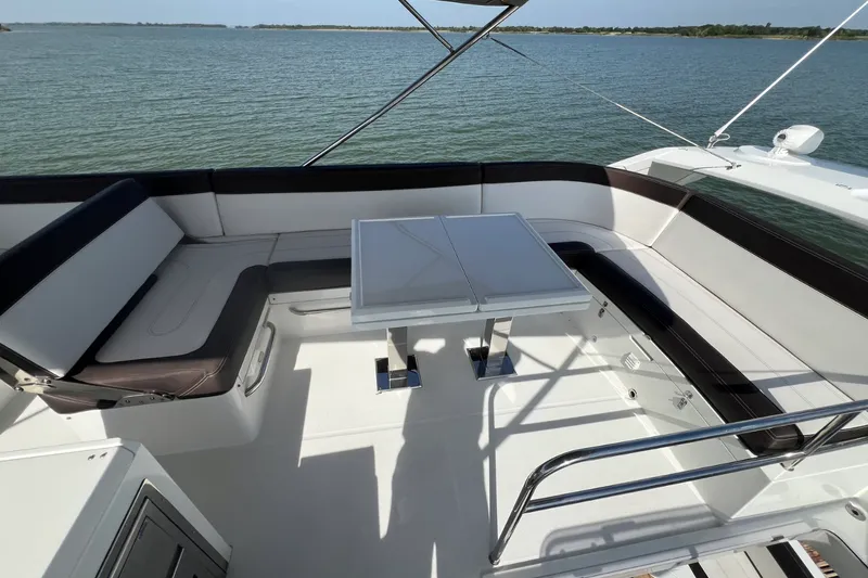 Slide: The Image of Galeon 500 FLY 2019 - 25