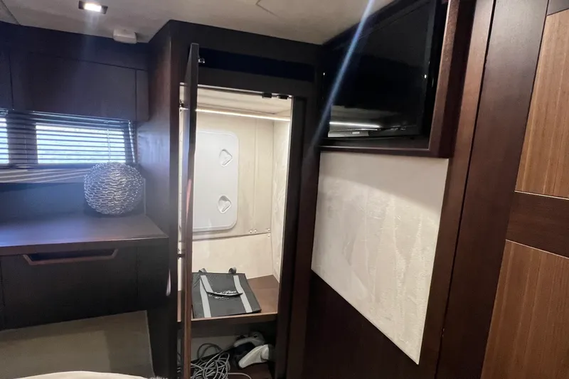 Slide: The Image of Galeon 500 FLY 2019 - 62