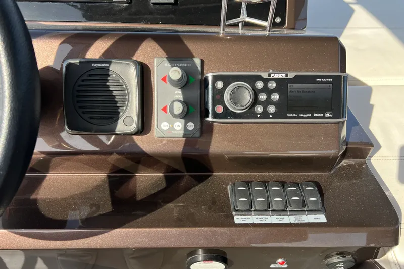Slide: The Image of Galeon 500 FLY 2019 - 38