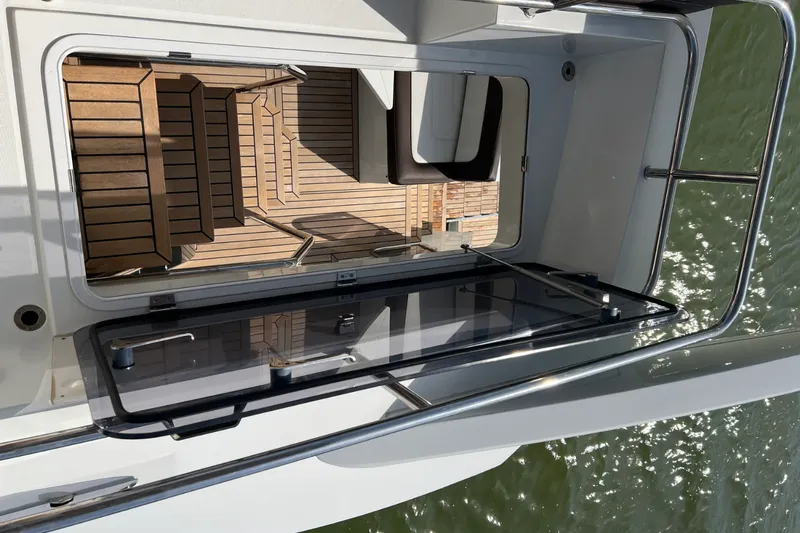 Slide: The Image of Galeon 500 FLY 2019 - 23