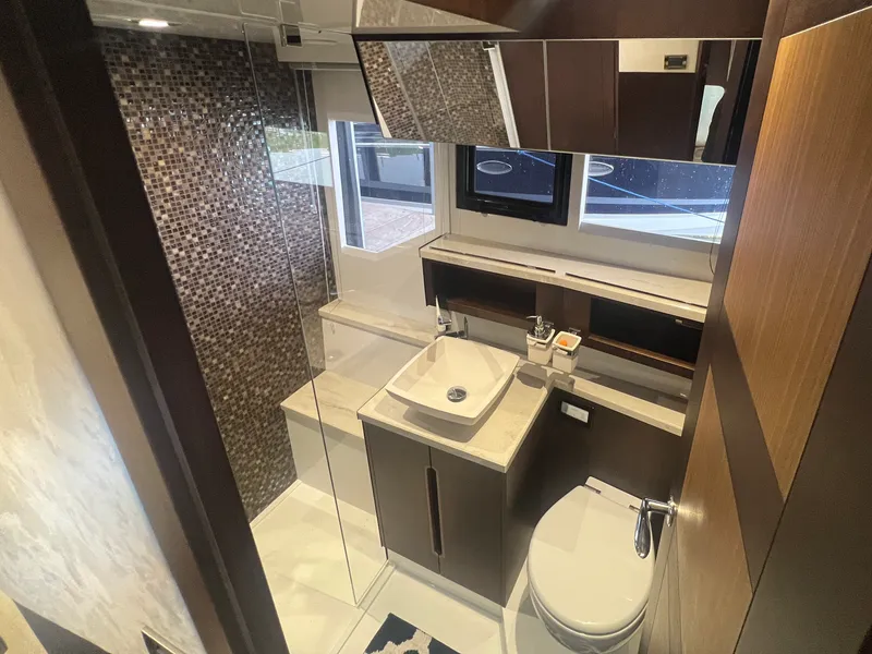 Slide: The Image of Galeon 500 FLY 2019 - 81
