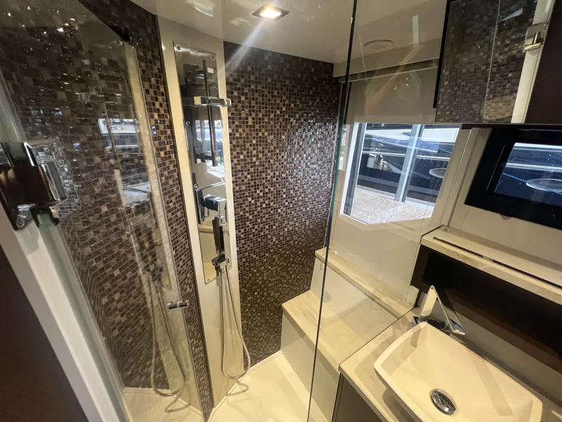 Slide: The Image of Galeon 500 FLY 2019 - 80