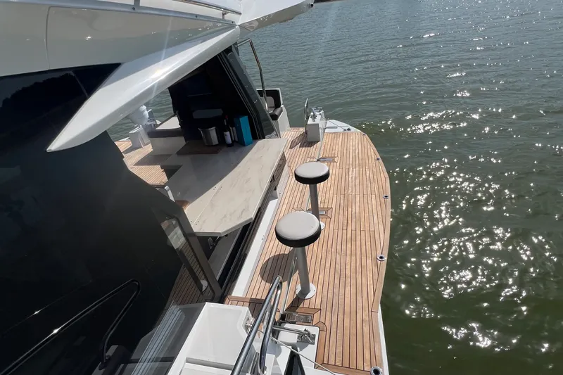 Slide: The Image of Galeon 500 FLY 2019 - 7