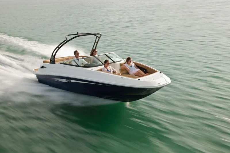 Slide: The Image of Sea Ray 240 Sundeck 2016 - 3