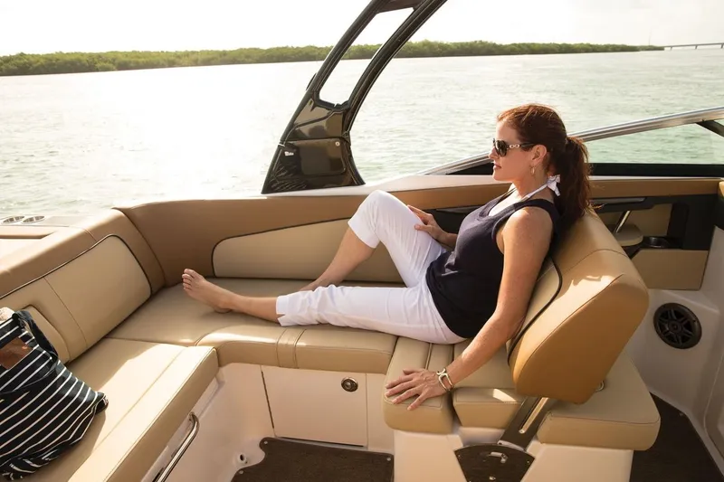 Slide: The Image of Sea Ray 240 Sundeck 2016 - 11