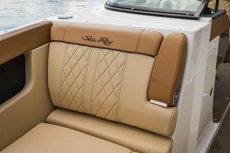 Slide: The Image of Sea Ray 240 Sundeck 2016 - 13