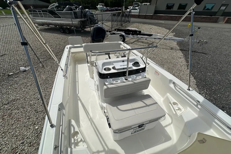 Slide: The Image of Boston Whaler 170 Montauk 2027 - 12