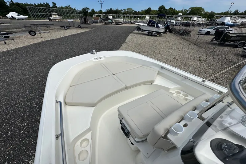 Slide: The Image of Boston Whaler 170 Montauk 2027 - 9
