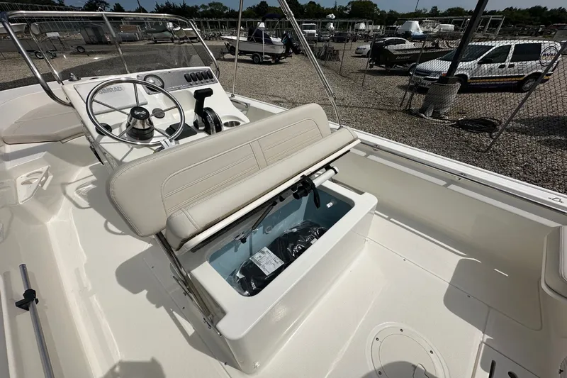 Slide: The Image of Boston Whaler 170 Montauk 2027 - 5