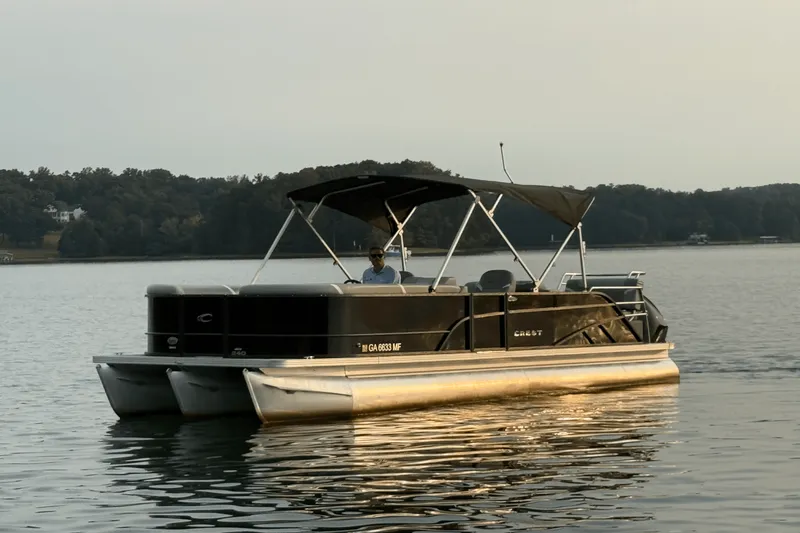 The Image of Crest 240 CLASSIC DLX 2023 - 0