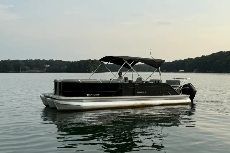 Slide: The Image of Crest 240 CLASSIC DLX 2023 - 12