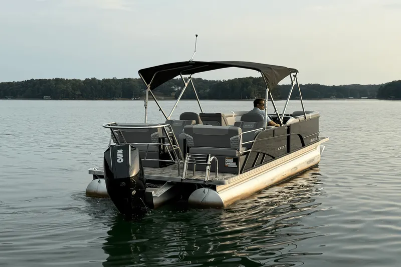 Slide: The Image of Crest 240 CLASSIC DLX 2023 - 8