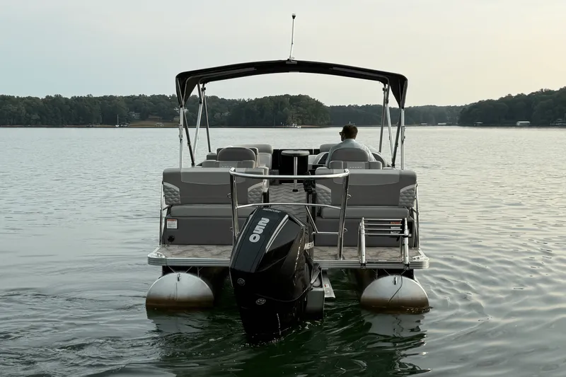 Slide: The Image of Crest 240 CLASSIC DLX 2023 - 9