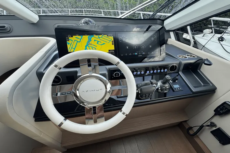 Slide: The Image of Azimut 53 FLY 2023 - 21