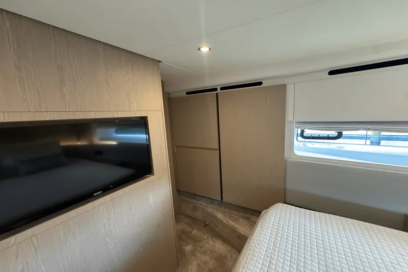 Slide: The Image of Azimut 53 FLY 2023 - 27