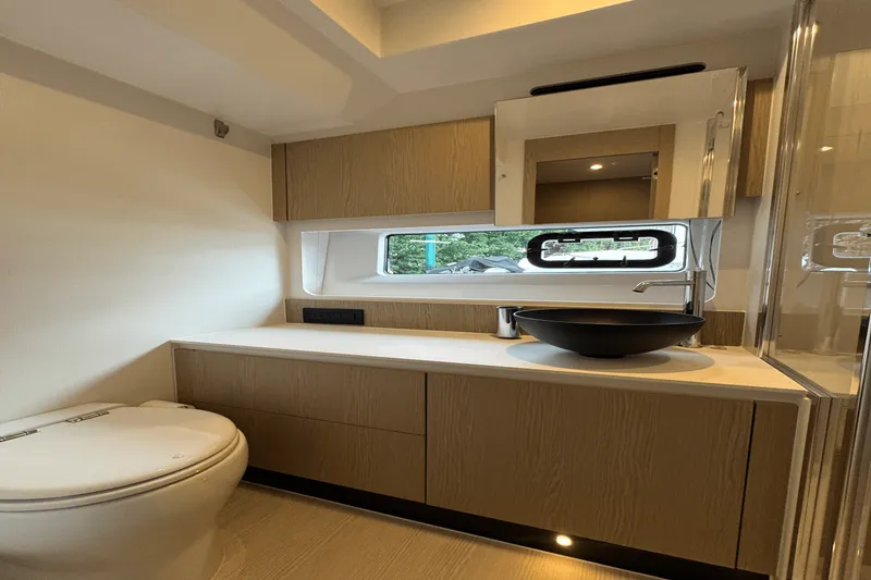 Slide: The Image of Azimut 53 FLY 2023 - 35