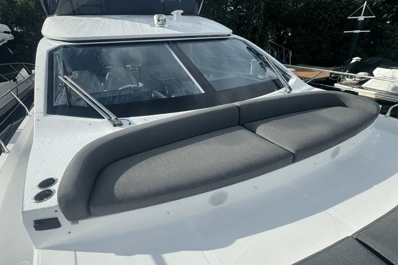 Slide: The Image of Azimut 53 FLY 2023 - 38