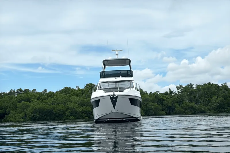 Slide: The Image of Azimut 53 FLY 2023 - 4