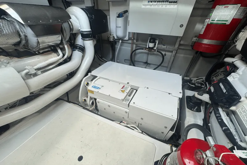 Slide: The Image of Azimut 53 FLY 2023 - 57