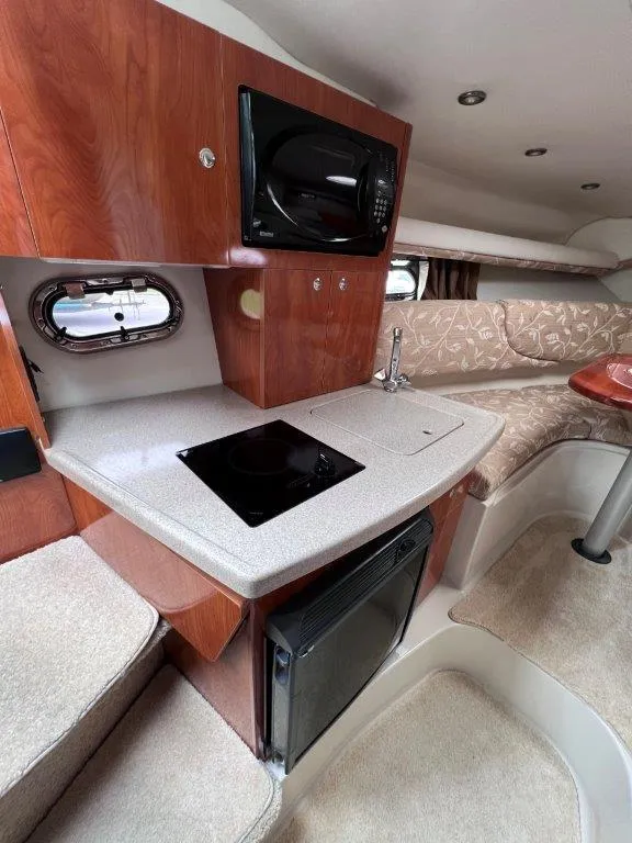 Slide: The Image of Four Winns 268 Vista 2005 - 11