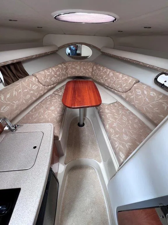 Slide: The Image of Four Winns 268 Vista 2005 - 12