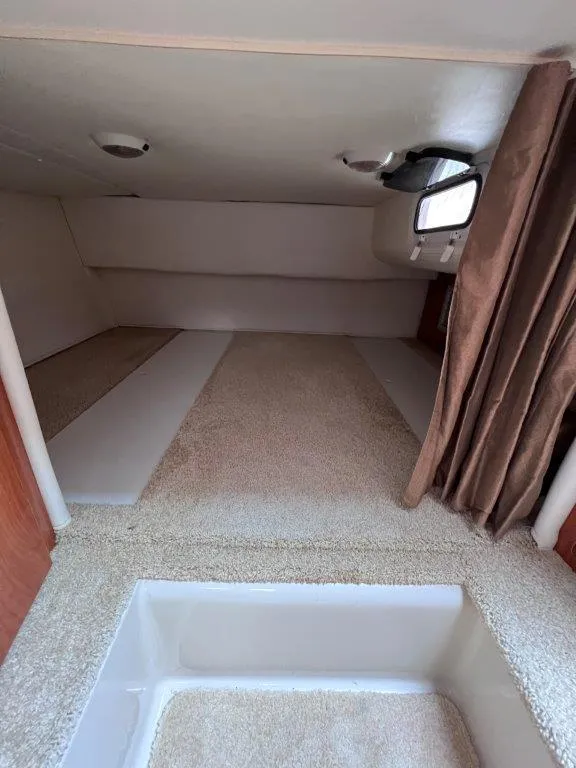 Slide: The Image of Four Winns 268 Vista 2005 - 15