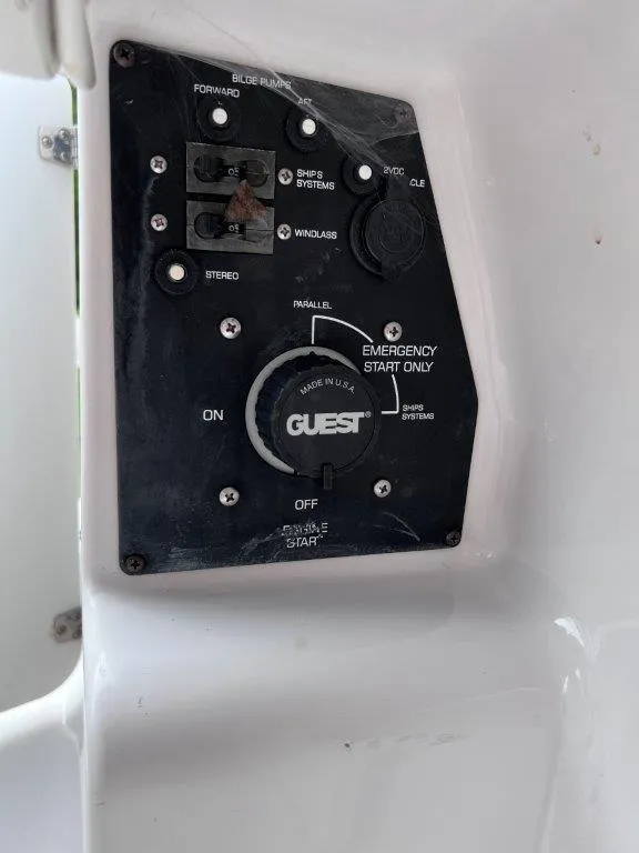 Slide: The Image of Four Winns 268 Vista 2005 - 16